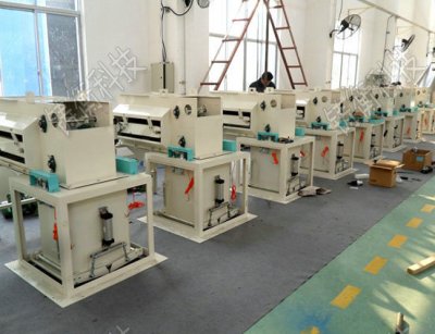 ���(y��ng)30ǧ�˶๦�ܰ��b�C(j��)